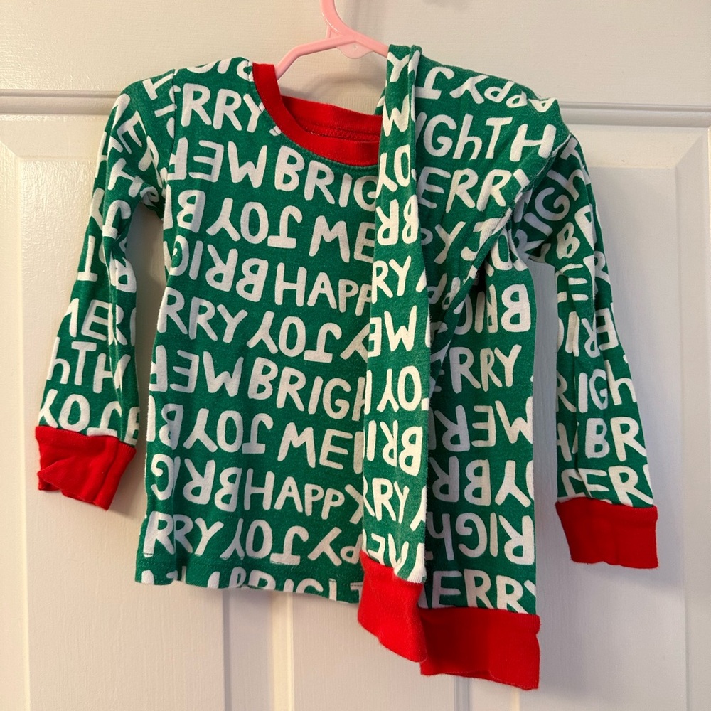 Holiday pajama set, size 3T